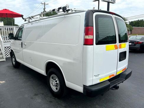 Used 2015 Chevrolet Express 2500 image 5