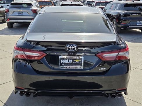 Used 2018 Toyota Camry XSE image 5