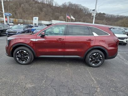 Used 2025 Kia Sorento S