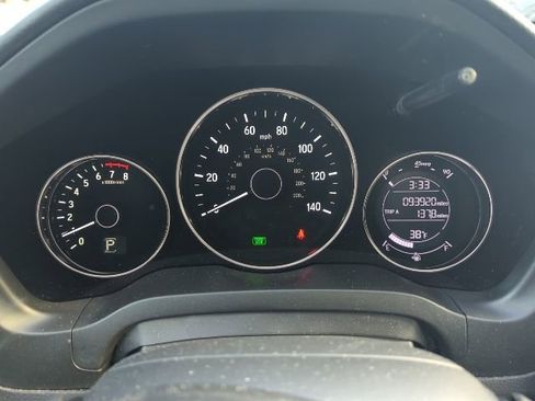 Used 2018 Honda HR-V EX-L image 7