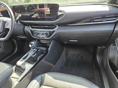 Used 2024 Buick Envista Sport Touring w/ Convenience I Package image 15