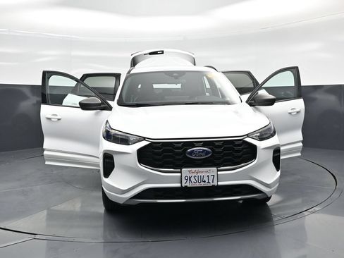 Used 2023 Ford Escape ST-Line w/ Tech Pack #1 AWD/4WD image 27