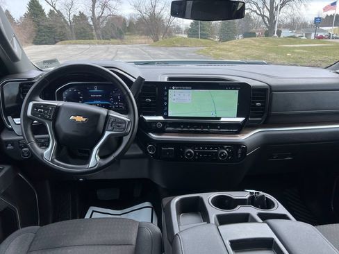Used 2025 Chevrolet Silverado 2500 LT w/ Convenience Package AWD/4WD image 31