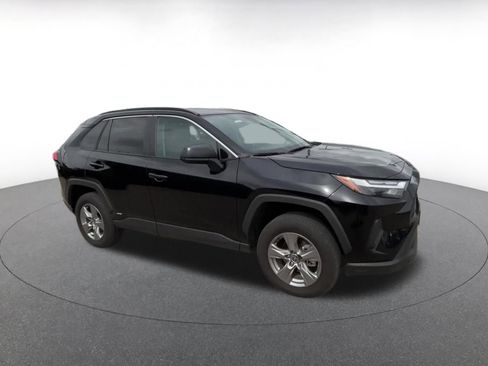 Used 2025 Toyota RAV4 LE AWD/4WD image 2