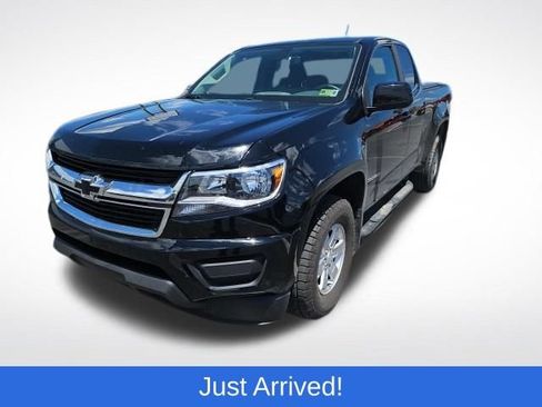 Used 2018 Chevrolet Colorado W/T w/ WT Convenience Package AWD/4WD image 1