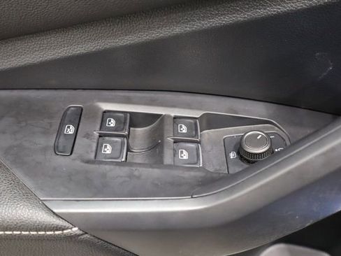 Used 2024 Volkswagen Jetta SE image 16