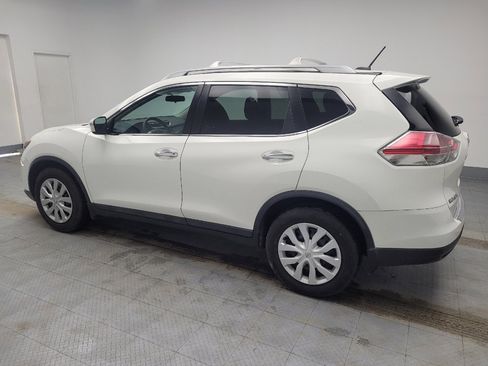 Used 2016 Nissan Rogue S w/ S Family Package image 3