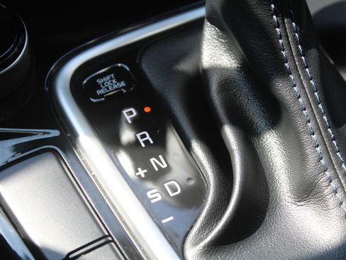 Certified 2023 Kia Seltos S w/ Navigation Package FWD image 33