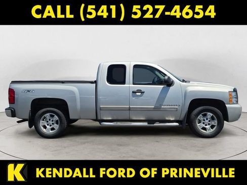 Used 2008 Chevrolet Silverado 1500 LT w/ Power Pack Plus AWD/4WD image 6