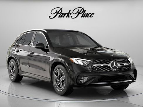 Certified 2025 Mercedes-Benz GLC 300 image 33