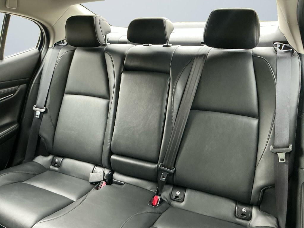 Used 2024 MAZDA MAZDA3 s FWD image 14
