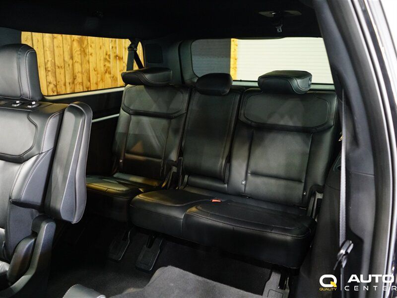 Used 2025 Ford Expedition Max Platinum w/ Stealth Performance Package AWD/4WD image 31