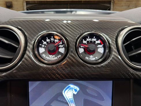 Used 2022 Ford Mustang Shelby GT500 w/ Technology Package image 31