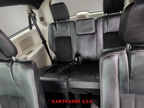 Used 2018 Dodge Grand Caravan SXT FWD image 22