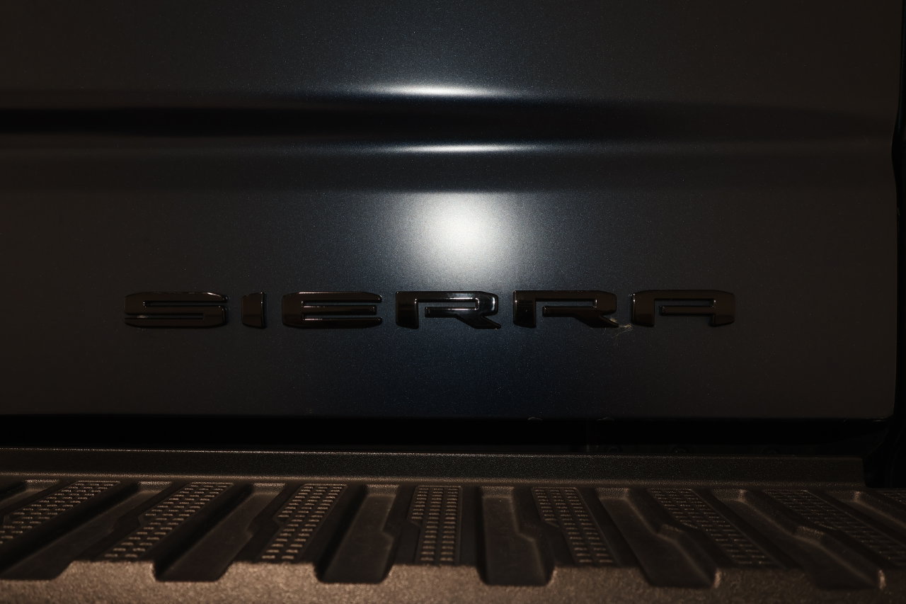 Used 2022 GMC Sierra 1500 Denali Ultimate AWD/4WD image 37