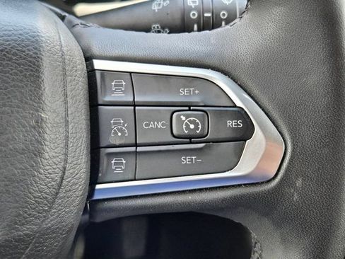 Used 2025 Jeep Compass Limited AWD/4WD image 21