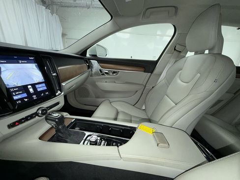 Used 2017 Volvo S90 T6 Inscription w/ Vision Package image 6