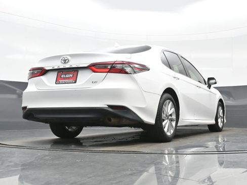 Used 2022 Toyota Camry LE FWD image 30