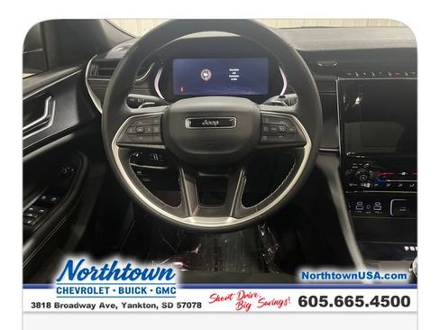 Used 2024 Jeep Grand Cherokee L Laredo AWD/4WD image 13