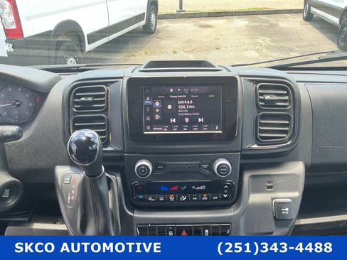 Used 2024 RAM ProMaster 2500 w/ Convenience Group FWD image 16