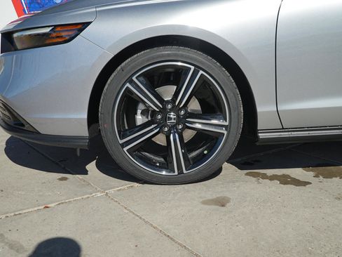 Used 2026 Honda Accord SE image 12