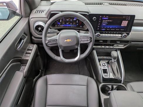 New 2025 Chevrolet Colorado LT w/ LT Convenience Package image 16