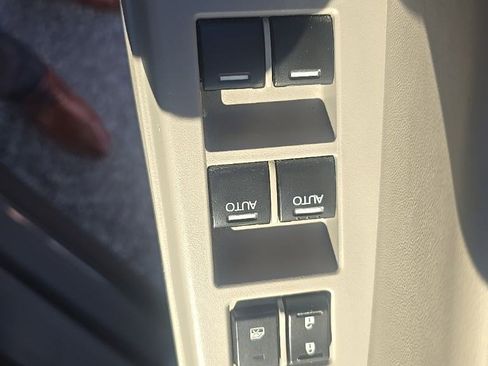 Used 2013 Honda Pilot Touring image 12