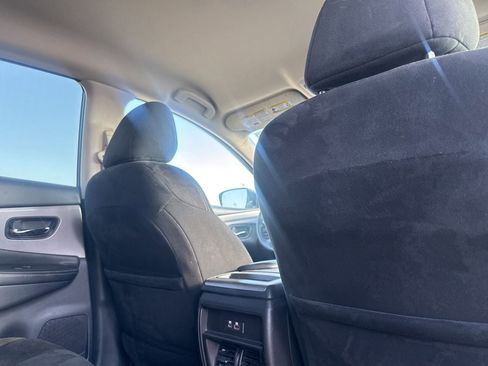 Used 2019 Nissan Murano S FWD image 28