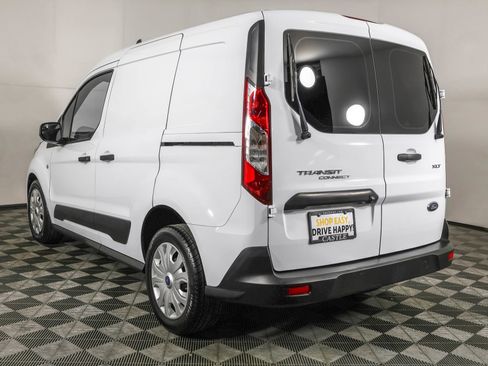 Used 2022 Ford Transit Connect XLT image 17