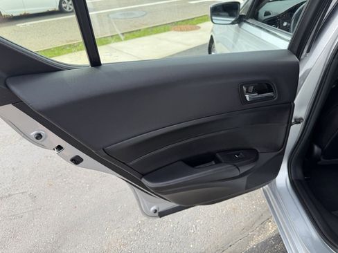 Used 2014 Acura ILX FWD image 12