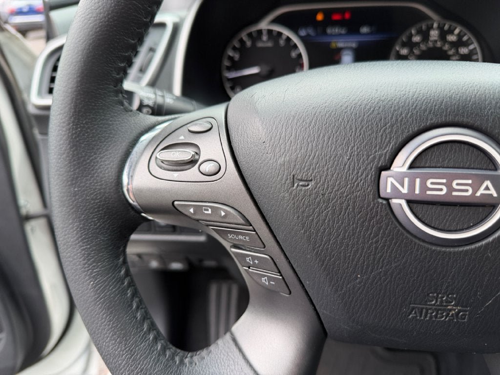 Used 2023 Nissan Murano SV w/ SV Midnight Edition Package FWD image 15