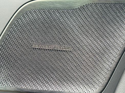 Used 2021 Volvo XC60 T8 R-Design w/ Advanced Package image 20