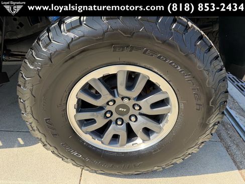 Used 2011 Ford F150 Raptor w/ Raptor Luxury Pkg AWD/4WD image 31