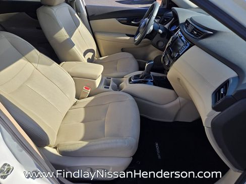 Used 2020 Nissan Rogue SL w/ Premium Package FWD image 17