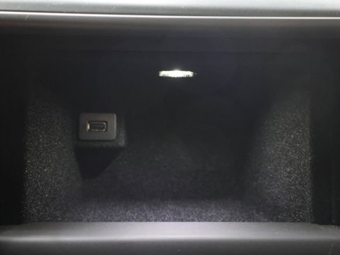 Used 2019 Chevrolet Corvette Stingray Coupe w/ Carbon Flash Badge Package RWD image 41