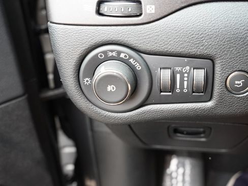 Used 2022 Jeep Cherokee Trailhawk w/ Sound & Nav Group AWD/4WD image 25
