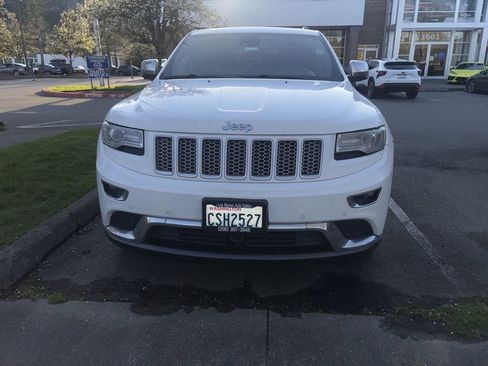 Used 2014 Jeep Grand Cherokee Summit w/ Trailer Tow Group IV image 10