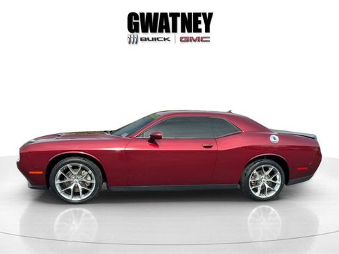 Used 2023 Dodge Challenger SXT w/ Plus Package image 4
