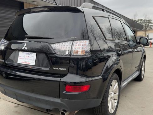 Used 2013 Mitsubishi Outlander SE image 14