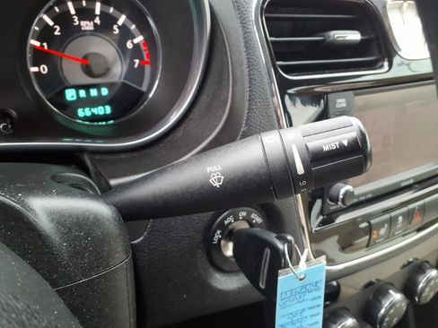 Used 2013 Chrysler 200 Limited w/ Sun/Sound Group image 19