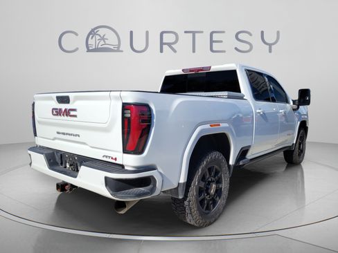 Used 2024 GMC Sierra 3500 AT4 w/ AT4 Premium Plus Package AWD/4WD image 3