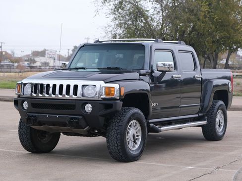 Used 2009 HUMMER H3T Alpha image 6