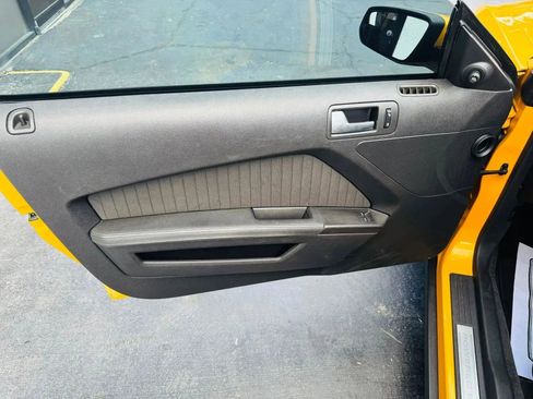 Used 2012 Ford Mustang Boss 302 w/ Boss 302 Accessory Pkg image 11