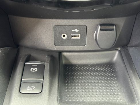 Used 2018 Nissan Rogue SL w/ Premium Package AWD/4WD image 28