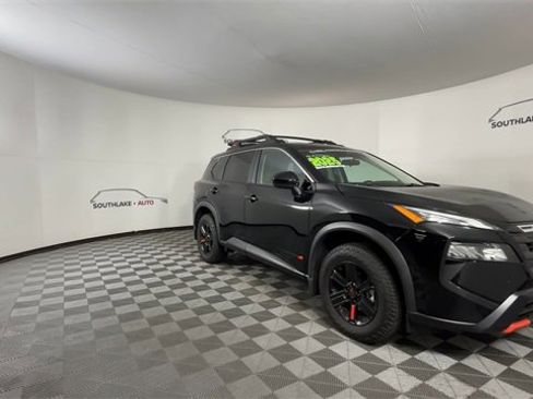 Certified 2025 Nissan Rogue SV image 2