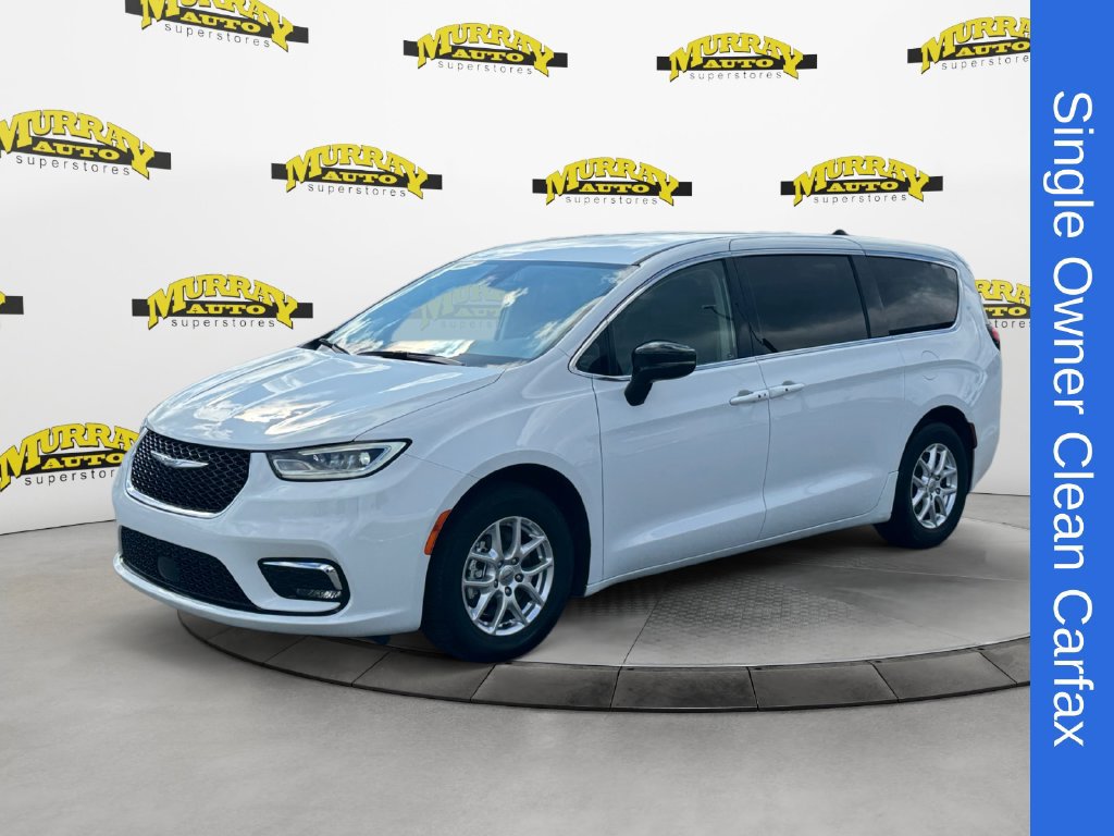 Used 2024 Chrysler Pacifica Touring-L FWD image 1