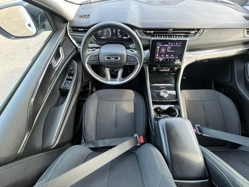 Used 2023 Jeep Grand Cherokee L Laredo AWD/4WD image 23