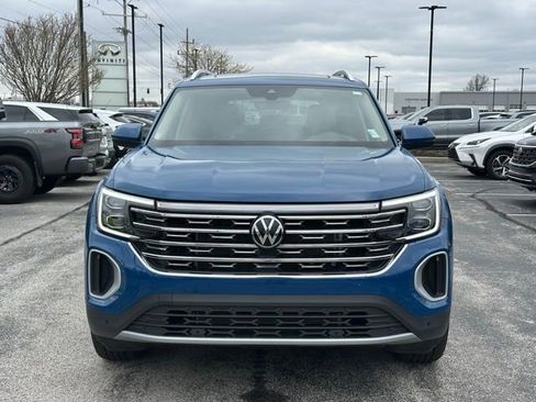 Used 2025 Volkswagen Atlas SEL image 2