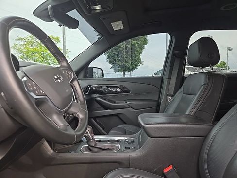 Used 2023 Chevrolet Traverse RS AWD/4WD image 33