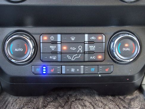 Used 2019 Ford F350 Lariat w/ Lariat Ultimate Package image 29